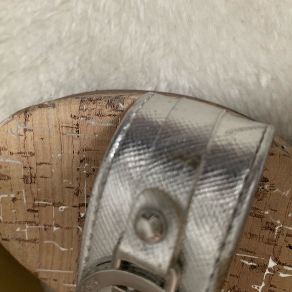 Micheal Kors Kids Wedge Sandal - Picture 8 of 10